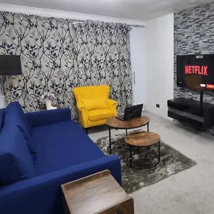  Apartment Spacious M1 Contractor House United Kingdom